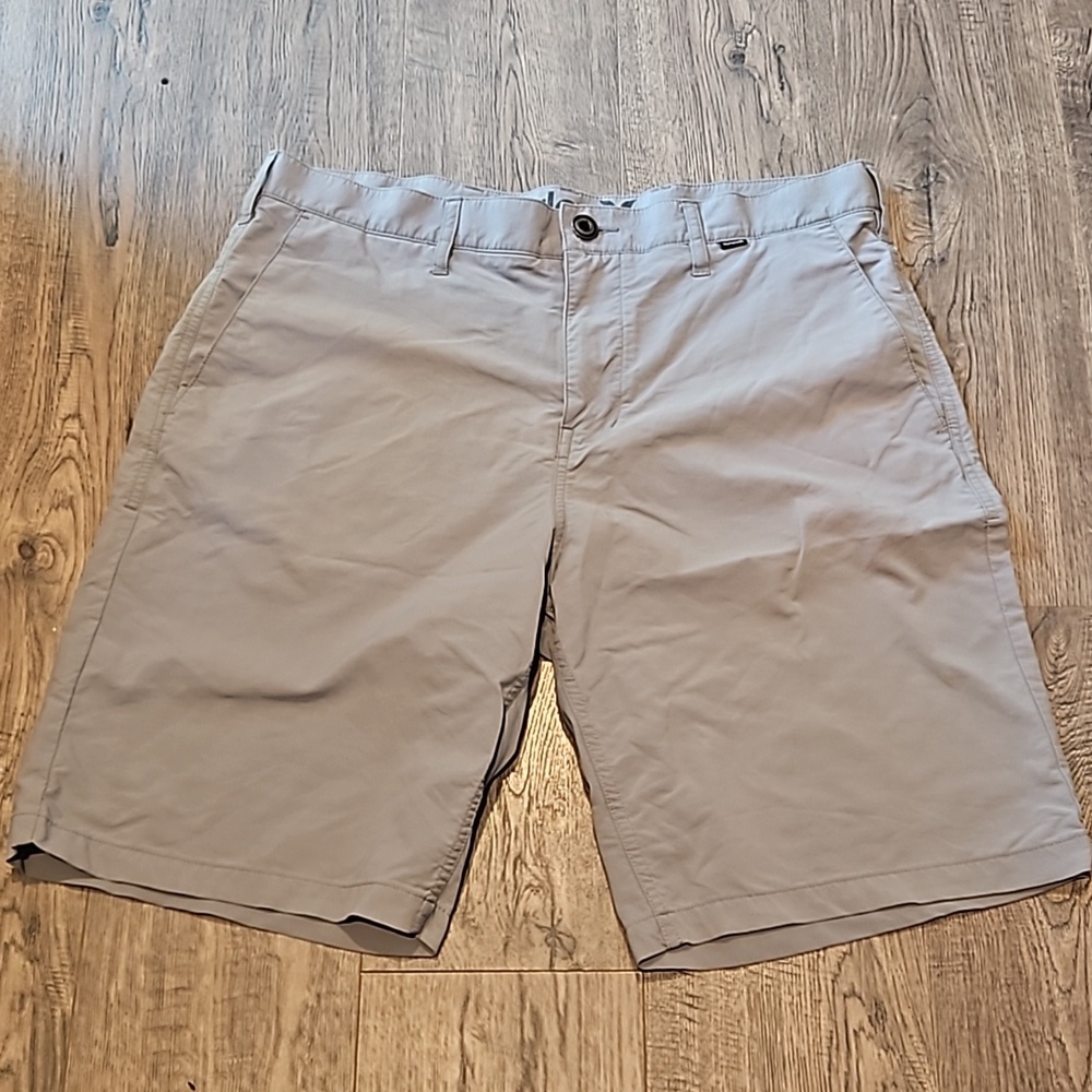 Hurley Nike Drifit Men's Size 36 Grey Shorts